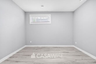 1227 Plum Bnd SW in Edmonton, AB - Building Photo - Building Photo