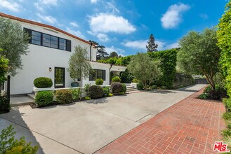 14226 Chandler Blvd in Los Angeles, CA - Building Photo - Building Photo