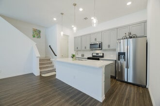 9916 Hennings St in Irving, TX - Building Photo - Building Photo