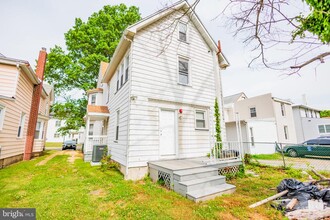 110 S Main St in Glassboro, NJ - Building Photo - Building Photo