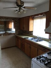 1002 Easton Ave in Waterloo, IA - Building Photo - Building Photo