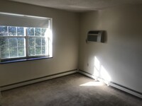 205 Lexington St, Unit 2 in Auburndale, MA - Foto de edificio - Building Photo