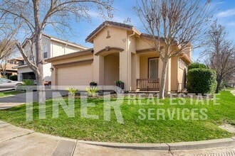 2500 Merlin Way in Elk Grove, CA - Building Photo - Building Photo