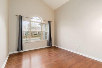 7916 Bridge Crossing Ct in Powell, OH - Building Photo - Building Photo