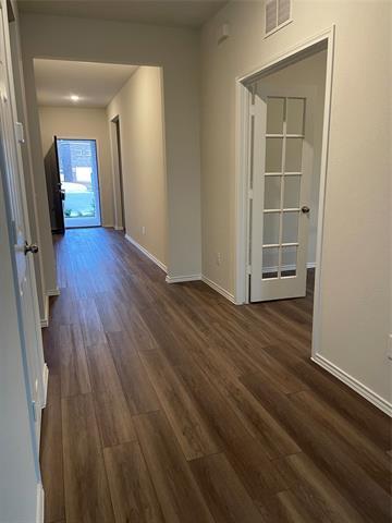 1001 Briarbush Ct in Fort Worth, TX - Foto de edificio - Building Photo