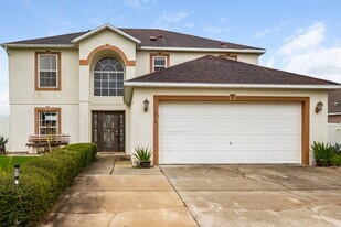 3010 Elbib Dr in St. Cloud, FL - Building Photo