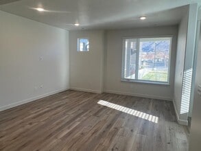 646 E 12225 S in Draper, UT - Building Photo - Building Photo
