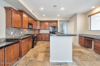 5352 E Holmes Ave in Mesa, AZ - Building Photo - Building Photo
