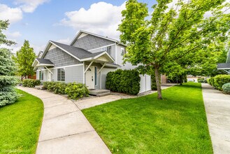 931 N Goldenrod Ct in Post Falls, ID - Building Photo - Building Photo