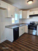 5944 California Ave in Modesto, CA - Building Photo - Building Photo