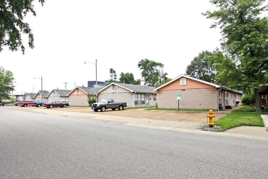 4444-4464 Brenton Ave in St. Louis, MO - Building Photo