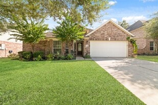 14011 Pawnee Trails Dr in Cypress, TX - Building Photo
