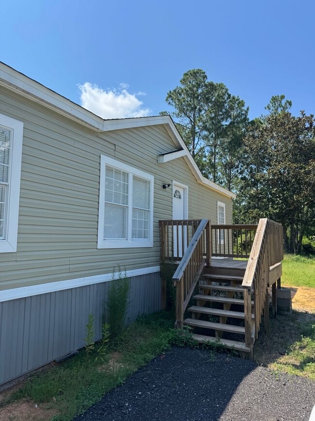 9116 Eagle Nest Dr in Navarre, FL - Building Photo - Building Photo