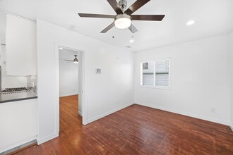 7080 Mohawk St in San Diego, CA - Building Photo - Building Photo