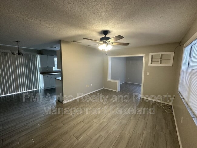 651 Duncan Cir W in Auburndale, FL - Building Photo - Building Photo