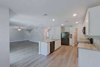 35 E Luminous Way in Hampstead, NC - Building Photo - Building Photo
