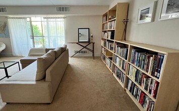 60 Welsh Tract Rd in Newark, DE - Foto de edificio - Building Photo