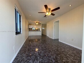 3525 SW 92nd Ave in Miami, FL - Building Photo - Building Photo