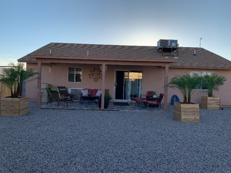 14555 S Diablo Rd in Arizona City, AZ - Foto de edificio