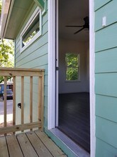 1008 E 49th St, Unit B in Austin, TX - Building Photo - Building Photo