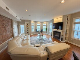 11 Gardner Rd in Cambridge, MA - Building Photo
