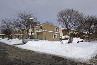 Castle Muir in Toronto, ON - Building Photo - Building Photo