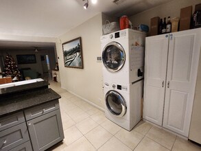 305 3rd St in Lake Park, FL - Building Photo - Building Photo