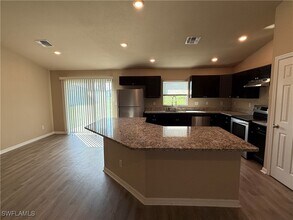 2915 NW 6th Pl in Cape Coral, FL - Building Photo - Building Photo