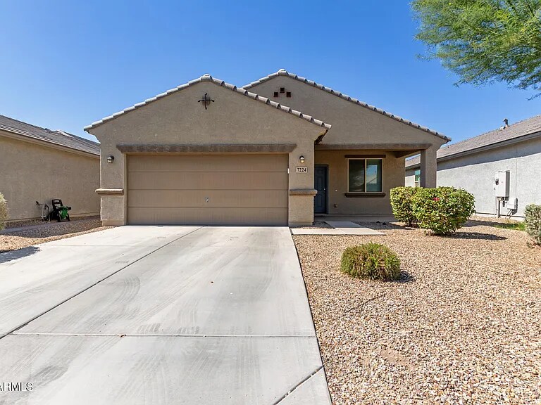 7224 W Puget Ave in Peoria, AZ - Building Photo
