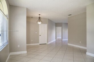 13233 SW 203rd St in Miami, FL - Building Photo - Building Photo