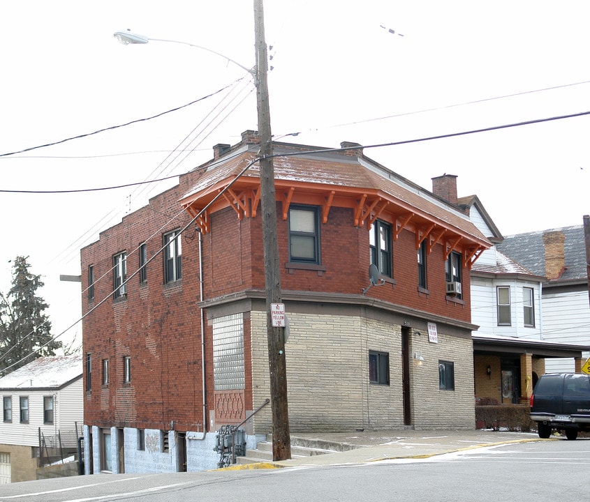 500 Hays Ave in Pittsburgh, PA - Building Photo