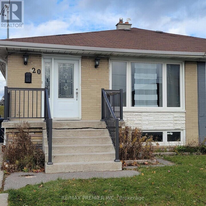 20 Heavitree Dr in Toronto, ON - Building Photo