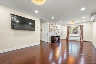 49-20 170th St in Queens, NY - Building Photo - Building Photo