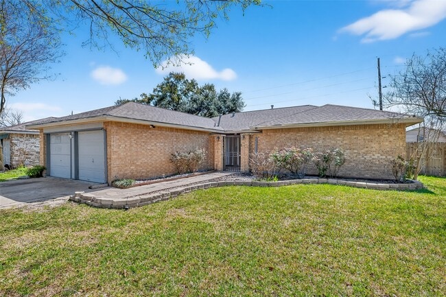 19451 Spanish Needle Dr in Houston, TX - Building Photo - Building Photo