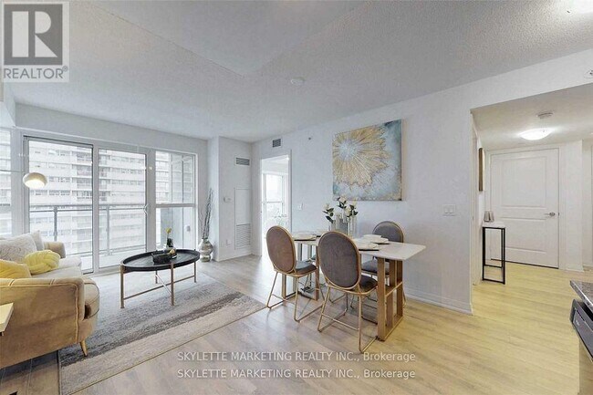 property at 30-630 Meadowglen Pl