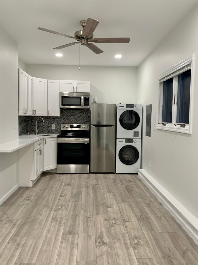 16 Chivalry Ln in Nesconset, NY - Building Photo - Building Photo