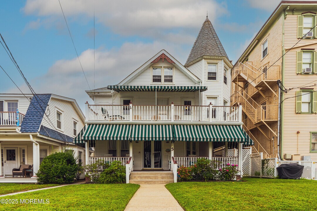 3 Bath Ave in Ocean Grove, NJ - Building Photo