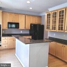 728 Market St E in Gaithersburg, MD - Building Photo - Building Photo