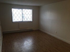 356 Waterville St in Waterbury, CT - Foto de edificio - Building Photo