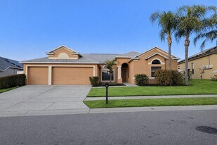 540 Coventry Rd in Davenport, FL - Building Photo