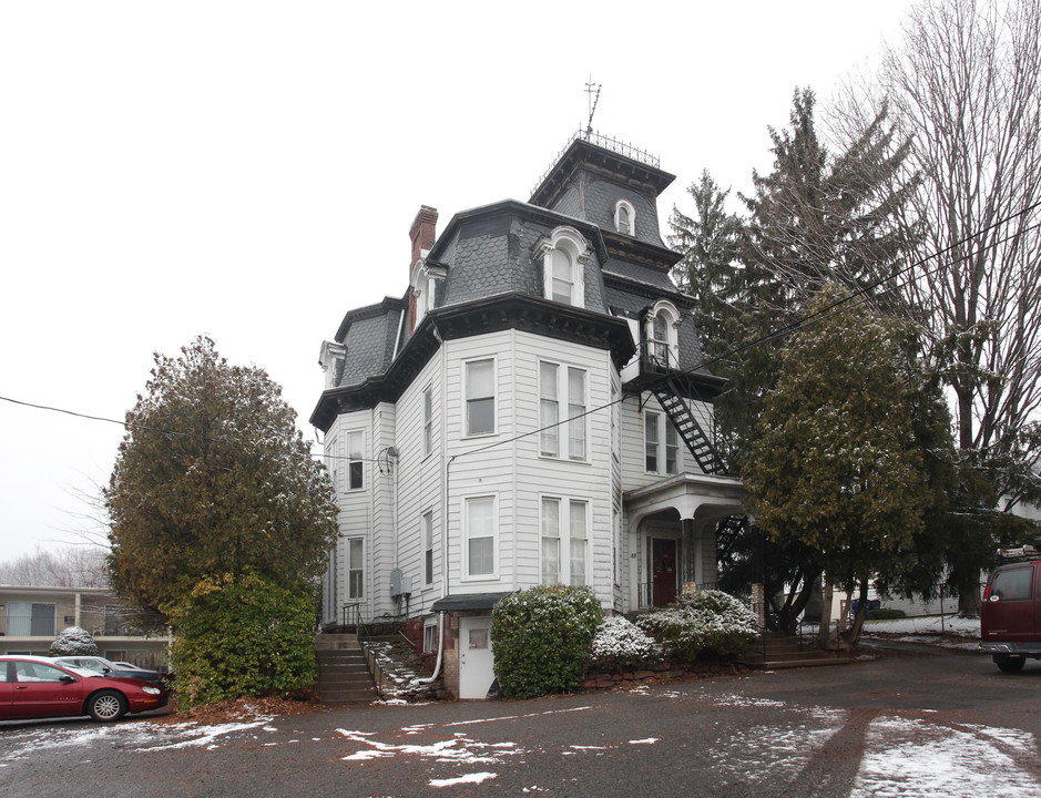 88 Main St in Broad Brook, CT - Building Photo