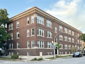 1224 W Rosemont Ave in Chicago, IL - Building Photo
