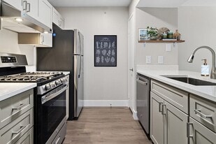 Deerwood Apartments in Corona, CA - Building Photo