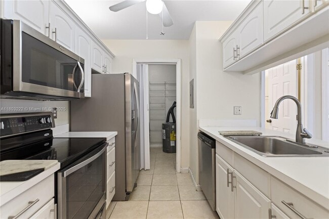 property at 2734 N Nob Hill Rd