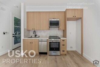 1014 Uptown Alley in Sacramento, CA - Building Photo - Building Photo