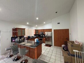 13521 SW 62nd St in Miami, FL - Building Photo - Building Photo