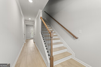 77 Werner Brk Wy SW in Atlanta, GA - Building Photo - Building Photo