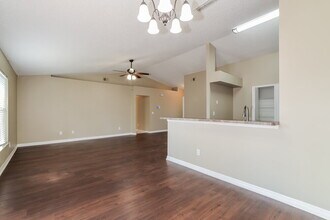 5070 Red Bay Dr in Orlando, FL - Building Photo - Building Photo