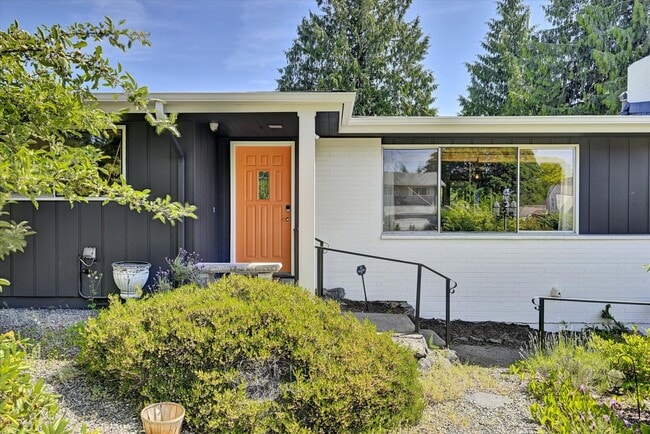 property at 10075 SE 213th Pl