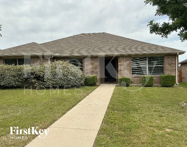 property at 610 Canvas Ct
